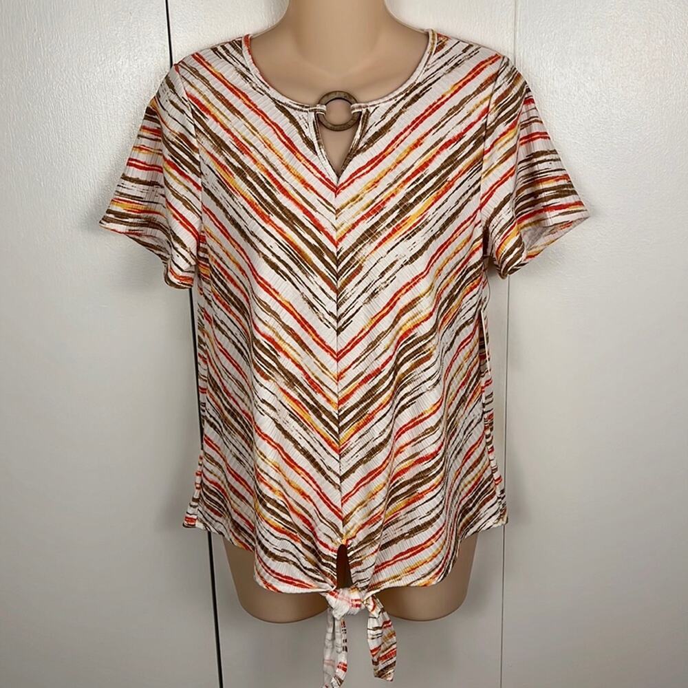 Cure Tie Front Shirt V Neck Size Small Cream Brown Print Wood Look Ring at Neck
